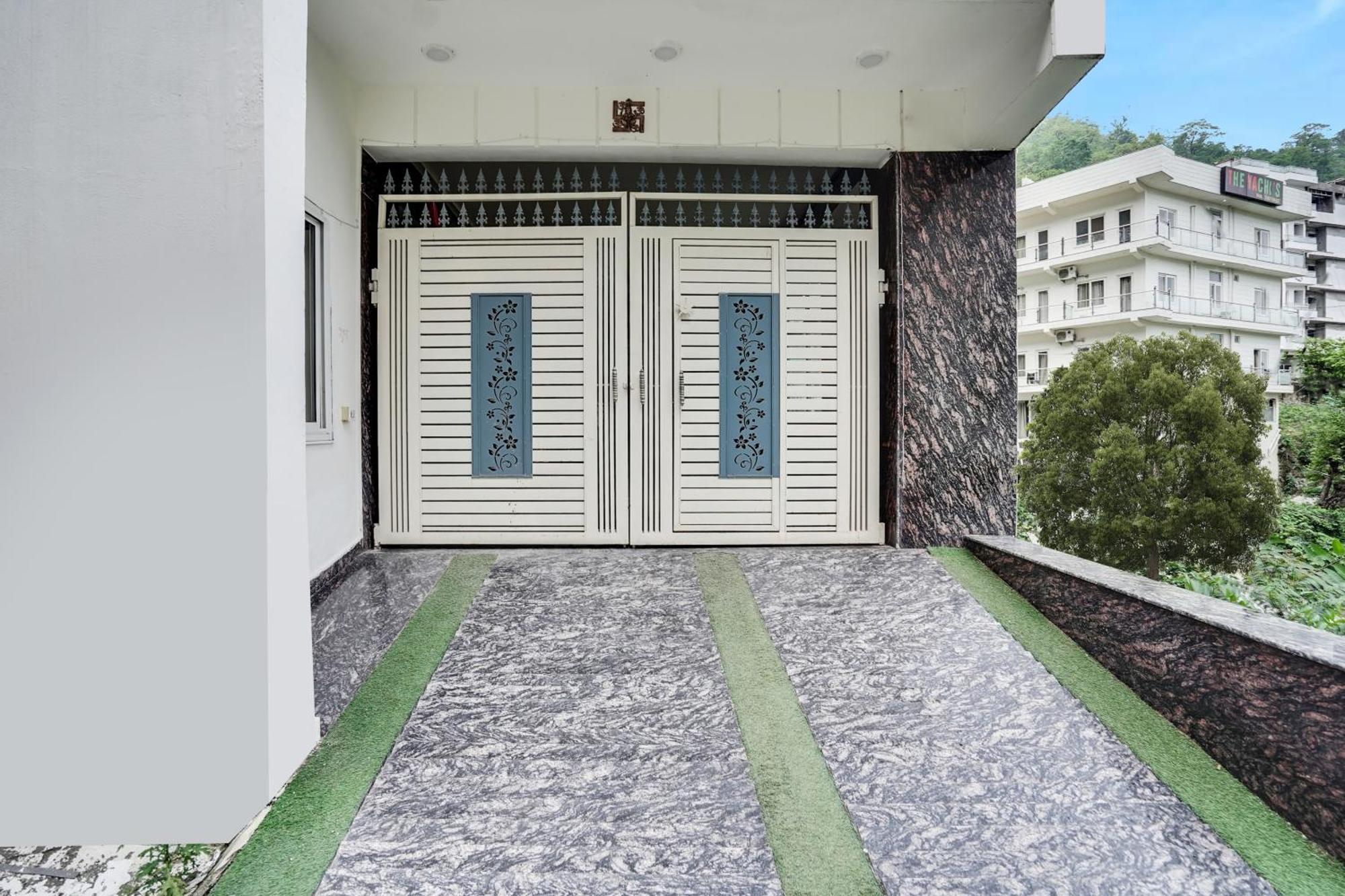 Super Townhouse Tapovan Kültér fotó